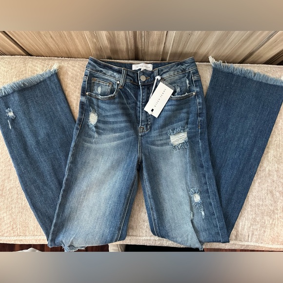 NWT Risen Straight Leg Jeans size 5 - Picture 6 of 11